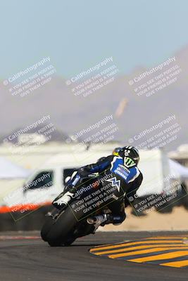 media/Oct-08-2022-SoCal Trackdays (Sat) [[1fc3beec89]]/Turn 16 (125pm)/